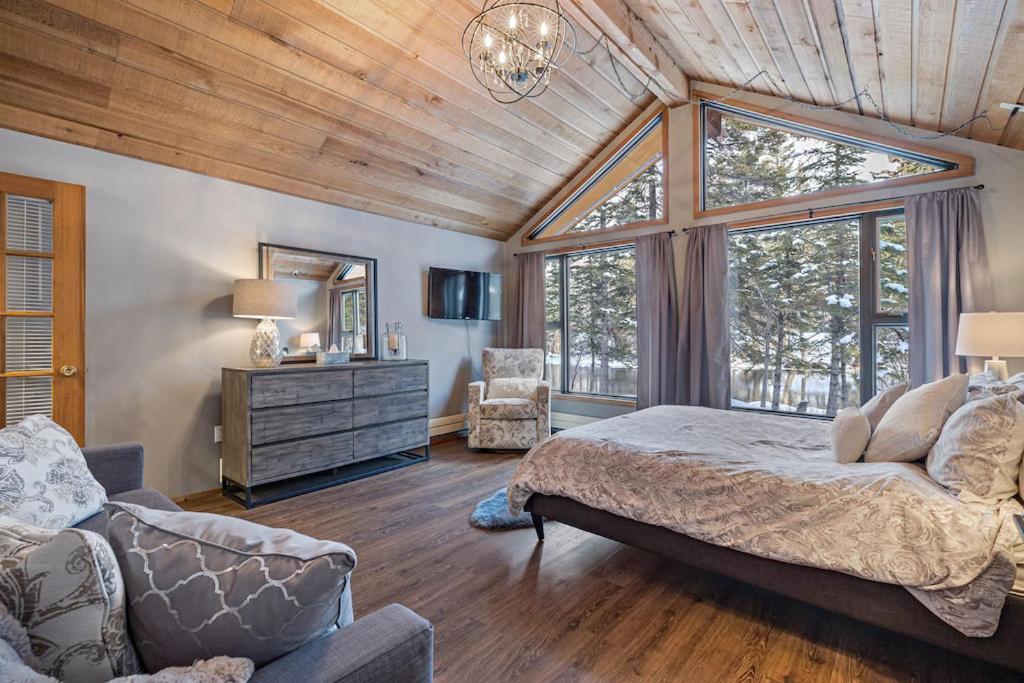 Canmore Cabin By Canadian Rockies Vacation Rentals Exterior photo