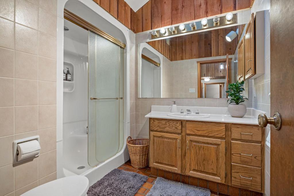 Canmore Cabin By Canadian Rockies Vacation Rentals Exterior photo